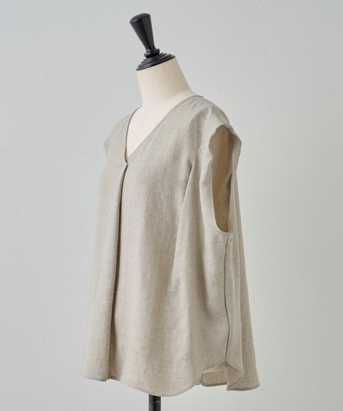 BEARDSLEY（ビアズリー）の「《LIVETART・洗える》麻調合繊フレンチブラウス（シャツ/ブラウス・レディース・ベージュ/グレー・FREE）」の4枚目の写真