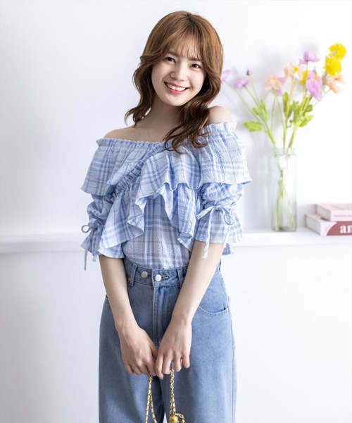 clear（クリア）の「ビッグフリルキャンディースリーブオフショル半袖ブラウス［ヘルシー カジュアル 主役級トップス］≪再入荷≫（シャツ/ブラウス・レディース・ブラック/ブラック系その他/ピンク/ブルー系その他/イエロー・F）」の16枚目の写真