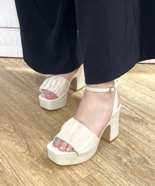 Ree 様専用 新品 未使用 EVRIS 厚底サンダル - メルカリ