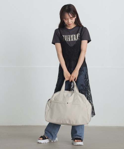 ALTROSE（アルトローズ）の「8ポケット ボストン ボストンバッグ トラベル キャリーオン（ボストンバッグ・レディース・アイボリー/ブラック/ダークグレー・FREE）」の8枚目の写真