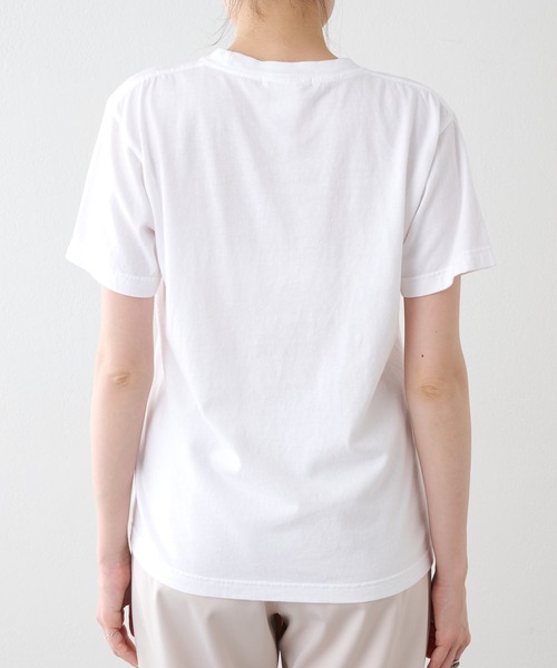 Whim Gazette(ウィムガゼット)の「カスレプリントロゴTシャツ(Tシャツ/カットソー・レディース・ベージュ/インディゴブルー/オフホワイト・FREE)」の12枚目の写真