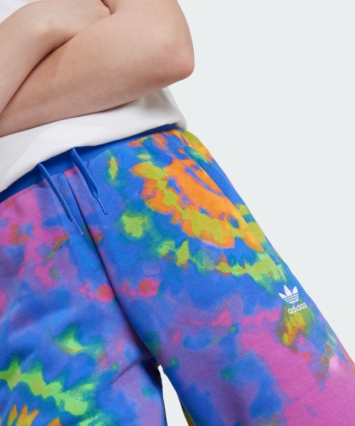 adidas（アディダス）の「アディダス オリジナルス タイダイ 総柄プリント ショーツ / アディダスオリジナルス adidas Originals（その他パンツ・キッズ・ブルー/ブルー系その他・130/140/150/160）」の5枚目の写真