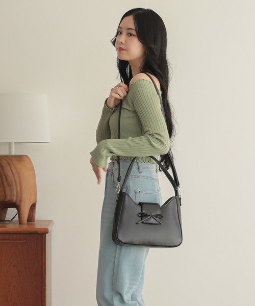 ALTROSE(アルトローズ)の「リボン ハンドバッグ ショルダーバッグ 2way ルリリ(ショルダーバッグ・レディース・ブラック/シルバー/ブルー/レッド・FREE)」の20枚目の写真
