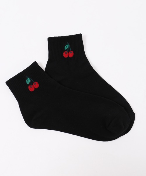 PHILLY(フィリー)の「【PHILLY】チェリーワンポイントソックス(ソックス/靴下・レディース・ホワイト/ブラック・FREE)」の3枚目の写真