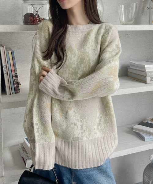 Eclat one(エクラワン)の「水彩タッチ フラワー シャギーニット(ニット/セーター・レディース・アイボリー/ピンク/グリーン・FREE)」の2枚目の写真