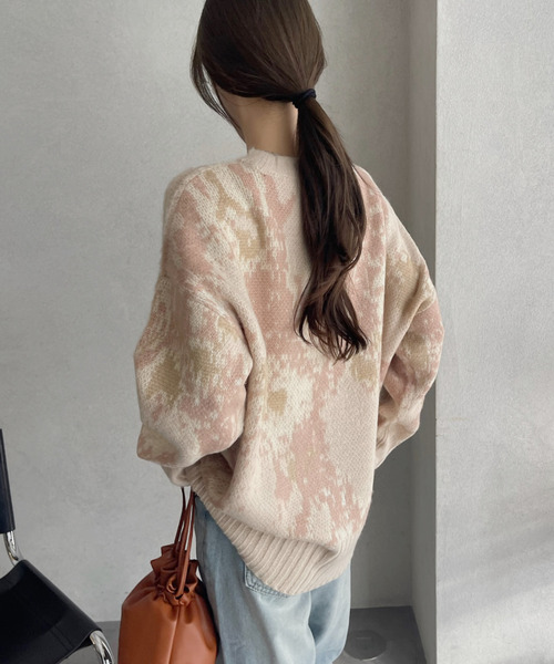 Eclat one(エクラワン)の「水彩タッチ フラワー シャギーニット(ニット/セーター・レディース・アイボリー/ピンク/グリーン・FREE)」の15枚目の写真