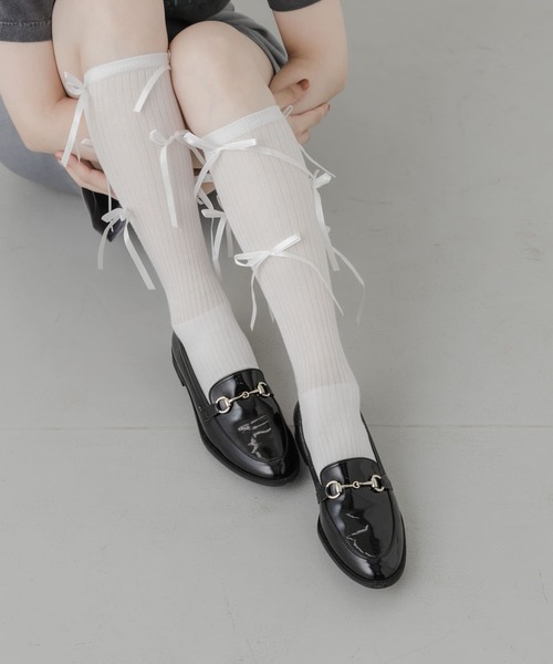 SMELLY（スメリー）の「リボンハイソックス（ソックス/靴下・レディース・ブラック/ホワイト・22/25（85-100））」の6枚目の写真