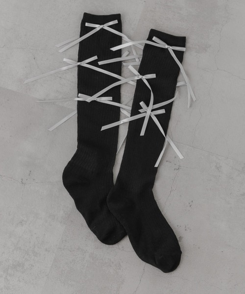 SMELLY（スメリー）の「リボンハイソックス（ソックス/靴下・レディース・ブラック/ホワイト・22/25（85-100））」の12枚目の写真