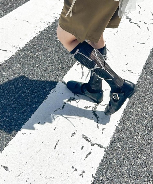 SMELLY（スメリー）の「リボンハイソックス（ソックス/靴下・レディース・ブラック/ホワイト・22/25（85-100））」の15枚目の写真