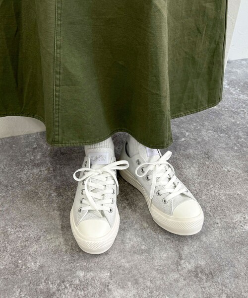 AVANT CONVERSE（アヴァンコンバース）の「【CONVERSE/コンバース】オールスターライトシャイニーキャンバス（スニーカー・レディース・シルバー/ゴールド・24.5/23.5）」の3枚目の写真