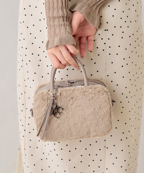 Chico（チコ）の「チャーム付ラウンドミニバッグ（トートバッグ）」 - WEAR