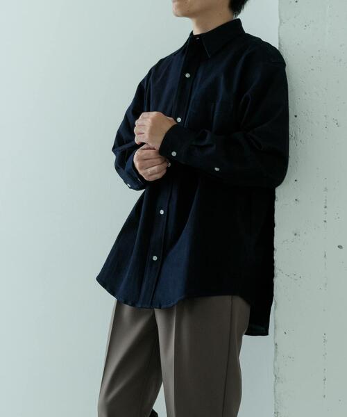 ITEMS URBANRESEARCH（アイテムズ アーバンリサーチ）の「裏起毛デニム レギュラーカラーシャツ（シャツ/ブラウス・メンズ・ブルー/ブラック・MEDIUM/LARGE）」の19枚目の写真