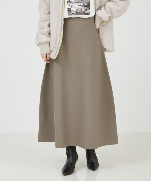 abahouse mavie(アバハウスマヴィ)の「【セットアップ対応】ニットフレアースカート/冬服/セミオケ(スカート・レディース・グレイッシュベージュ/ブラック・フリー)」の1枚目の写真