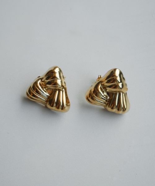 triangle gold pierce（ピアス（両耳用））｜My shawty（マイ
