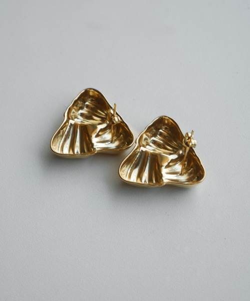My shawty（ﾏｲｼｬｳﾃｨｰ）の「triangle gold pierce（ピアス（両耳用）・レディース・ゴールド・FREE）」の3枚目の写真