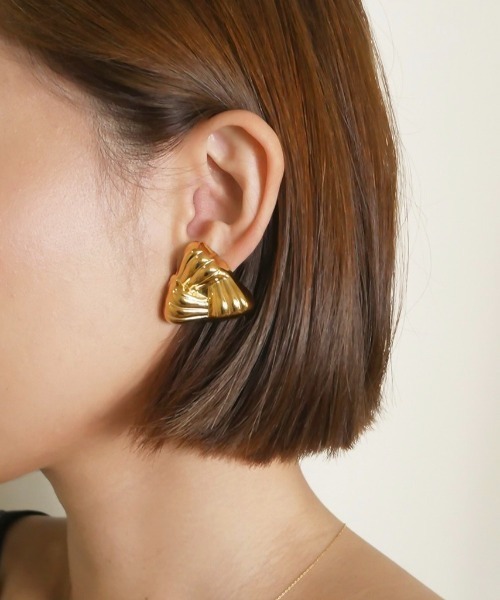 My shawty（ﾏｲｼｬｳﾃｨｰ）の「triangle gold pierce（ピアス（両耳用）・レディース・ゴールド・FREE）」の4枚目の写真
