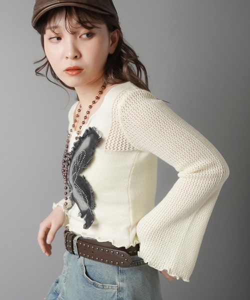 SPINNS（スピンズ）の「バタフライ貼り付けデザインボートネックニット（ニット/セーター・レディース・ブラック/カーキ/アイボリー・ONESIZE）」の20枚目の写真