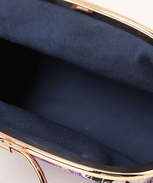 カヤ（カヤ）の「【カヤ】猫と花 リング付きがま口ハンドバッグ（ハンドバッグ・レディース・ピンク/パープル・FREE）」の6枚目の写真