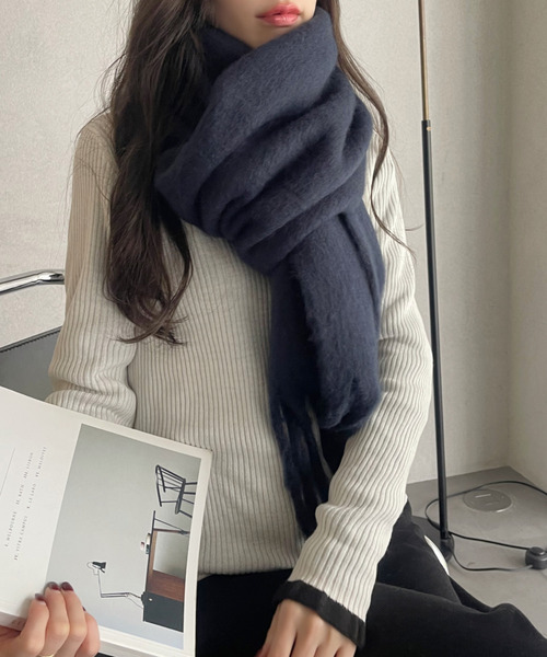 Ada.(エイダ)の「ボリューム カラー マフラー(マフラー・レディース・ブラック/ピンク/レッド/ブルー/アイボリー/ダークグレー/ネイビー・FREE)」の11枚目の写真