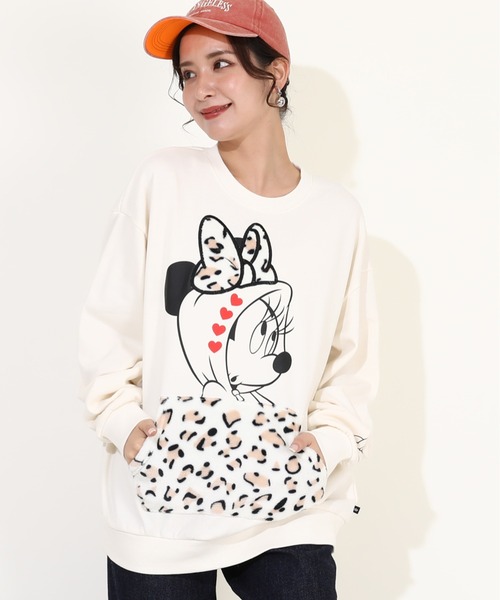 Disney(ディズニー)の「親子お揃い ディズニー ヒョウ柄 ボアポケット トレーナー 0004A(スウェット・レディース・ホワイト系1/ホワイト系2/ブラック系2/ブラック系1・XL/L/M/S)」の12枚目の写真