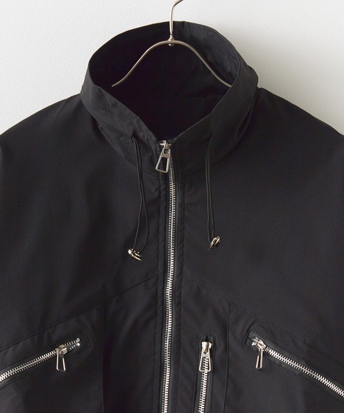 Chick（チック）の「Multi Pocket Standneck Zip Blouson / ドロストデザイン ジップアップブルゾン（ブルゾン・レディース・ブラック/ベージュ/グリーン/チャコール・FREE）」の7枚目の写真
