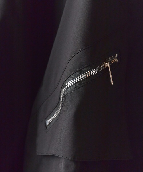 Chick（チック）の「Multi Pocket Standneck Zip Blouson / ドロストデザイン ジップアップブルゾン（ブルゾン・レディース・ブラック/ベージュ/グリーン/チャコール・FREE）」の8枚目の写真