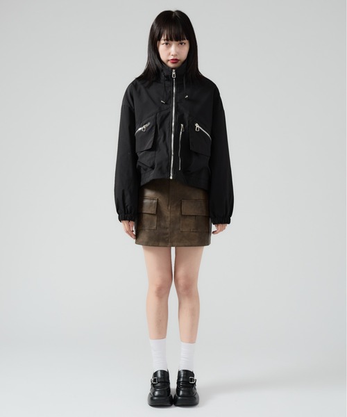 Chick（チック）の「Multi Pocket Standneck Zip Blouson / ドロストデザイン ジップアップブルゾン（ブルゾン・レディース・ブラック/ベージュ/グリーン/チャコール・FREE）」の12枚目の写真