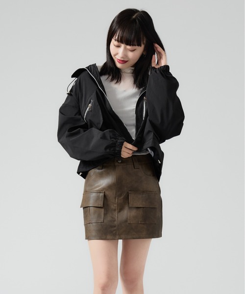Chick（チック）の「Multi Pocket Standneck Zip Blouson / ドロストデザイン ジップアップブルゾン（ブルゾン・レディース・ブラック/ベージュ/グリーン/チャコール・FREE）」の11枚目の写真