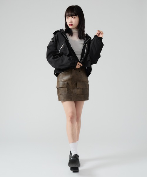 Chick（チック）の「Multi Pocket Standneck Zip Blouson / ドロストデザイン ジップアップブルゾン（ブルゾン・レディース・ブラック/ベージュ/グリーン/チャコール・FREE）」の13枚目の写真
