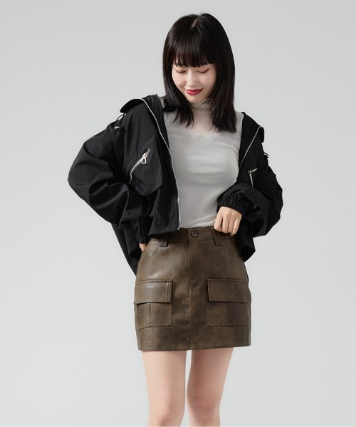 Chick（チック）の「Multi Pocket Standneck Zip Blouson / ドロストデザイン ジップアップブルゾン（ブルゾン・レディース・ブラック/ベージュ/グリーン/チャコール・FREE）」の10枚目の写真