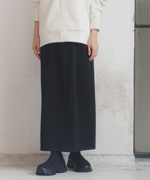 LAKOLE（ラコレ）の「ニットソーラメナロースカート / 152964（スカート・レディース・杢グレー/オートミール/ブラック/ブラウン・FREE）」の2枚目の写真