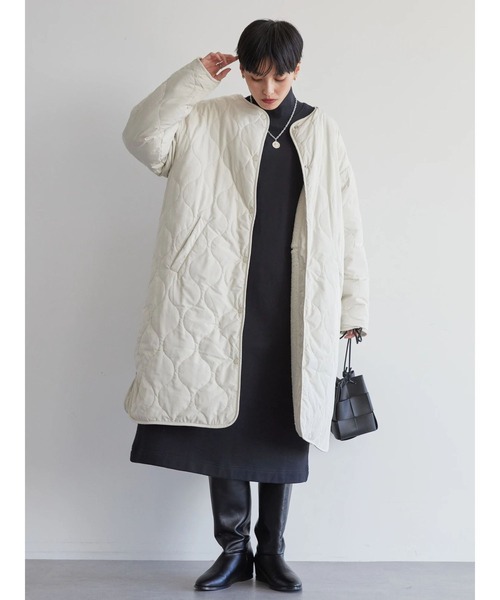 AMERICAN HOLIC（アメリカンホリック）の「【WEB限定】あったかリバーシブルキルティングコート（ノーカラージャケット・レディース・アイボリー/ブラック/カーキ・S/M/L）」の6枚目の写真