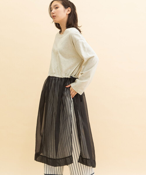 POU DOU DOU（プードゥドゥ）の「サイドスリットレイヤードワンピース（ワンピース・レディース・ブラック/オートミール・M）」の9枚目の写真