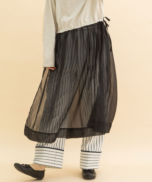 POU DOU DOU（プードゥドゥ）の「サイドスリットレイヤードワンピース（ワンピース・レディース・ブラック/オートミール・M）」の11枚目の写真