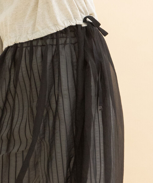 POU DOU DOU（プードゥドゥ）の「サイドスリットレイヤードワンピース（ワンピース・レディース・ブラック/オートミール・M）」の12枚目の写真