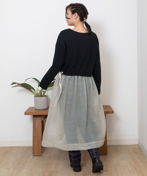 POU DOU DOU（プードゥドゥ）の「サイドスリットレイヤードワンピース（ワンピース・レディース・ブラック/オートミール・M）」の15枚目の写真