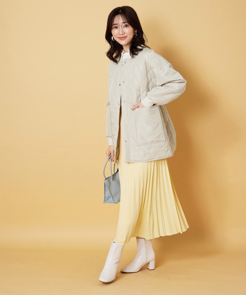 BELLUNA PLUS(ベルーナ)の「軽い着心地!ビッグポケット付キルトコート(その他アウター・レディース・チャコール/オリーブ/アイボリー・X-LARGE/LARGE/MEDIUM)」の5枚目の写真
