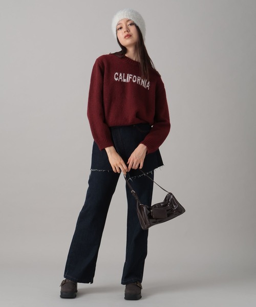 FOREVER 21（フォーエバー トゥエンティーワン）の「【2024FW】CALIFORNIAロゴニット（ニット/セーター・レディース・ネイビー/レッド/グレー・FREE）」の4枚目の写真
