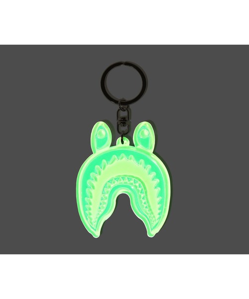 SHARK REFLECTIVE KEYCHAIN（キーホルダー）｜A BATHING APE（ア