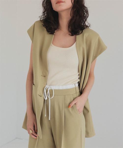 titivate（ティティベイト）の「スリーブレスジャケット/ジレ（ノーカラージャケット・レディース・ブラック/ベージュ/ブラウン・L/M/S）」の18枚目の写真