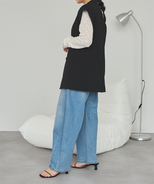 titivate（ティティベイト）の「スリーブレスジャケット/ジレ（ノーカラージャケット・レディース・ブラック/ベージュ/ブラウン・L/M/S）」の4枚目の写真