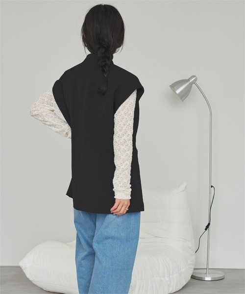 titivate（ティティベイト）の「スリーブレスジャケット/ジレ（ノーカラージャケット・レディース・ブラック/ベージュ/ブラウン・L/M/S）」の9枚目の写真