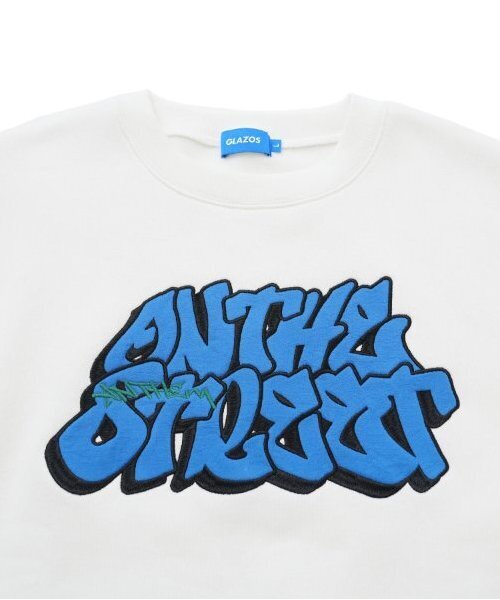 GLAZOS（グラソス）の「【大人向けサイズあり】【毛玉になりにくいしっかり暖か素材】裏起毛・アップリケ刺繍ビッグトレーナー（スウェット・キッズ・ホワイト/ブラック・S/M/L/LL）」の3枚目の写真