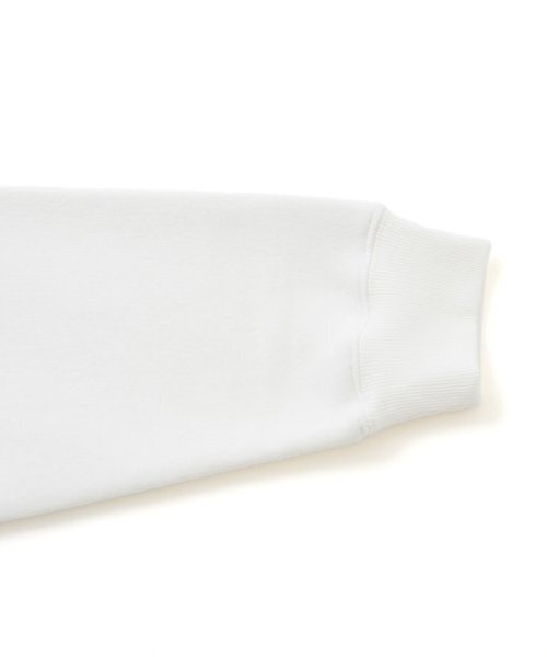 GLAZOS（グラソス）の「【大人向けサイズあり】【毛玉になりにくいしっかり暖か素材】裏起毛・アップリケ刺繍ビッグトレーナー（スウェット・キッズ・ホワイト/ブラック・S/M/L/LL）」の4枚目の写真