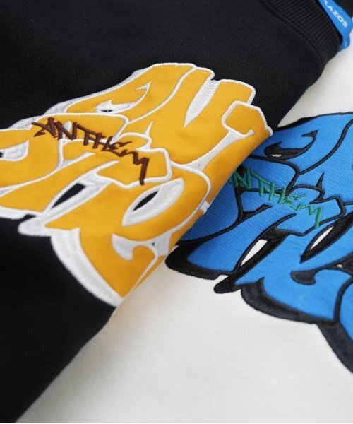 GLAZOS（グラソス）の「【大人向けサイズあり】【毛玉になりにくいしっかり暖か素材】裏起毛・アップリケ刺繍ビッグトレーナー（スウェット・キッズ・ホワイト/ブラック・S/M/L/LL）」の7枚目の写真