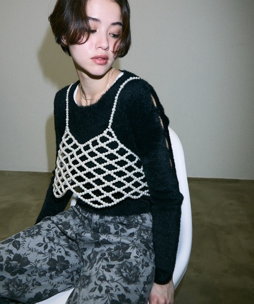 Clum(クルム)の「cutwork sleeve shaggy short knit tops / カットワーク袖シャギーショート丈ニットトップス(ニット/セーター・レディース・ラベンダー/ブラック/ホワイト・FREE)」の7枚目の写真