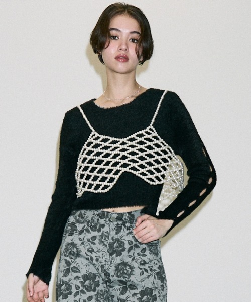 Clum(クルム)の「cutwork sleeve shaggy short knit tops / カットワーク袖シャギーショート丈ニットトップス(ニット/セーター・レディース・ラベンダー/ブラック/ホワイト・FREE)」の11枚目の写真