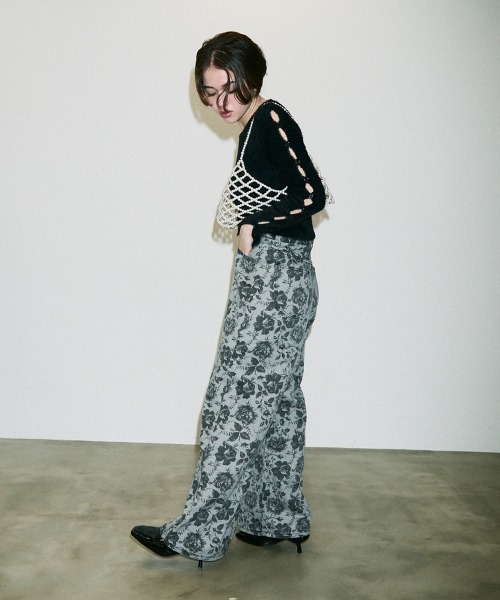 Clum(クルム)の「cutwork sleeve shaggy short knit tops / カットワーク袖シャギーショート丈ニットトップス(ニット/セーター・レディース・ラベンダー/ブラック/ホワイト・FREE)」の15枚目の写真