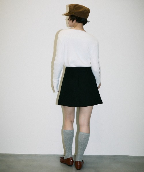Clum(クルム)の「cutwork sleeve shaggy short knit tops / カットワーク袖シャギーショート丈ニットトップス(ニット/セーター・レディース・ラベンダー/ブラック/ホワイト・FREE)」の5枚目の写真