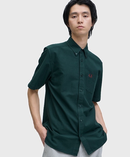 FRED PERRY（フレッドペリー）の「Oxford Shirt／オックスフォード半袖シャツ（シャツ/ブラウス・メンズ・ネイビー/ベージュ/ホワイト/グリーン/サックスブルー/ライトオリーブ/ダークグリーン・S/M/L/XL）」の3枚目の写真